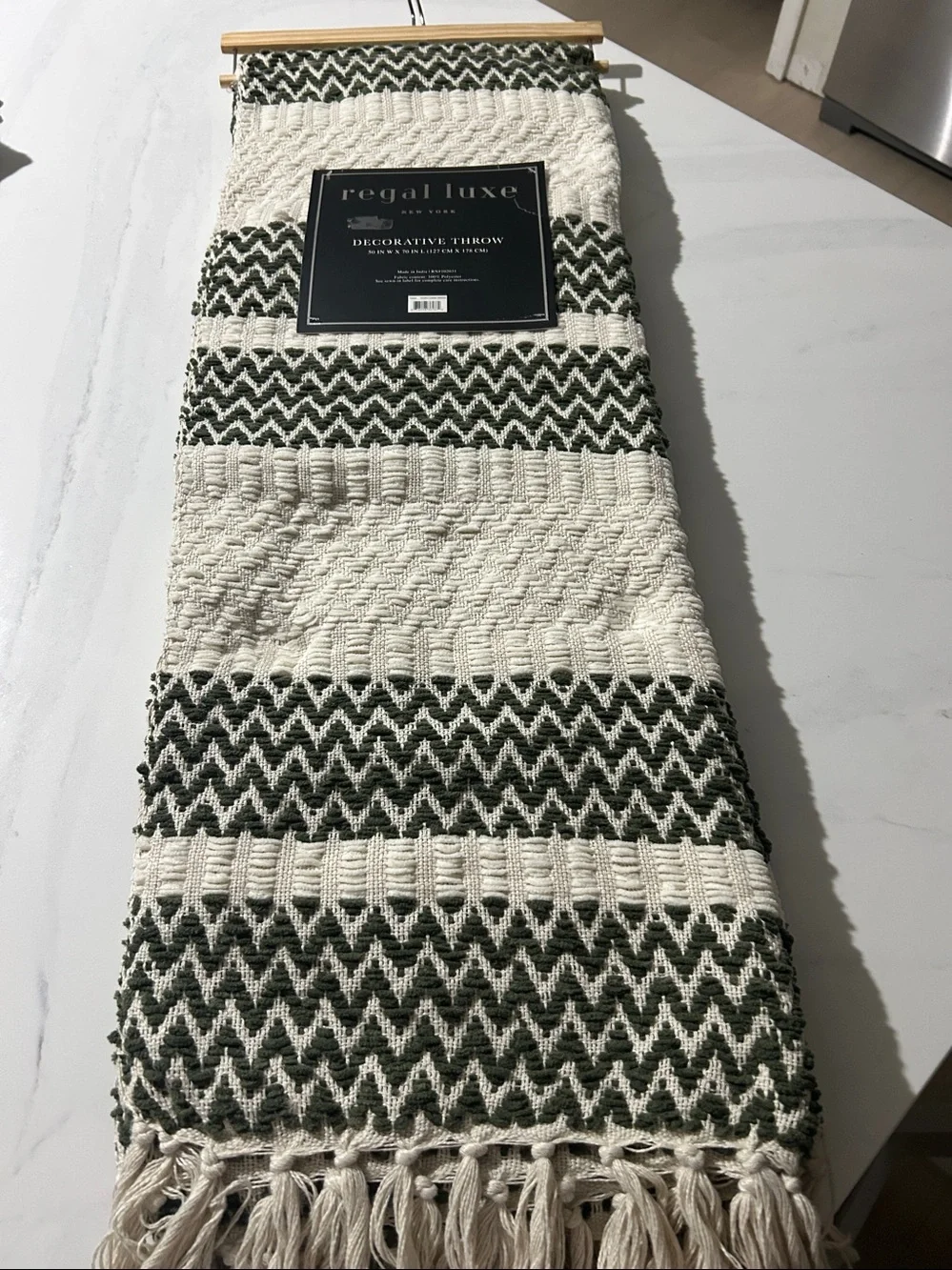 Regal Luxe Cream and Dark Green Woven Decorative Throw